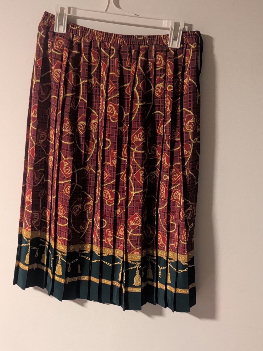 Leslie Fay Burgundy and Teal Pleated Midi Skirt with Gold Motif French Horn